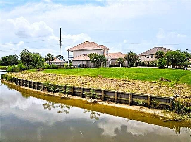 Property Photo: 473 E Honors Point LA 70458