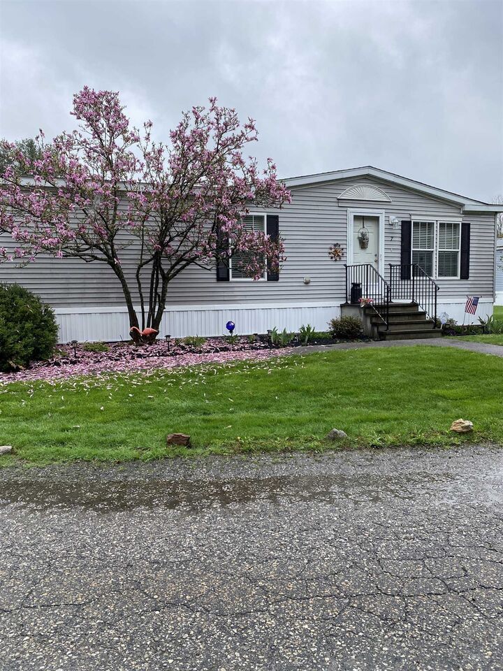 Property Photo:  7 Sir Lancelot Drive  NH 03833 