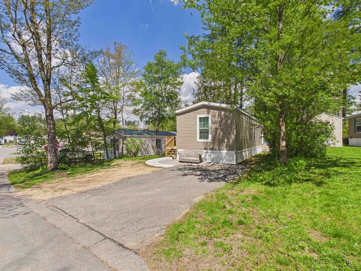 Property Photo: 21 Blue Jay Court NH 03431