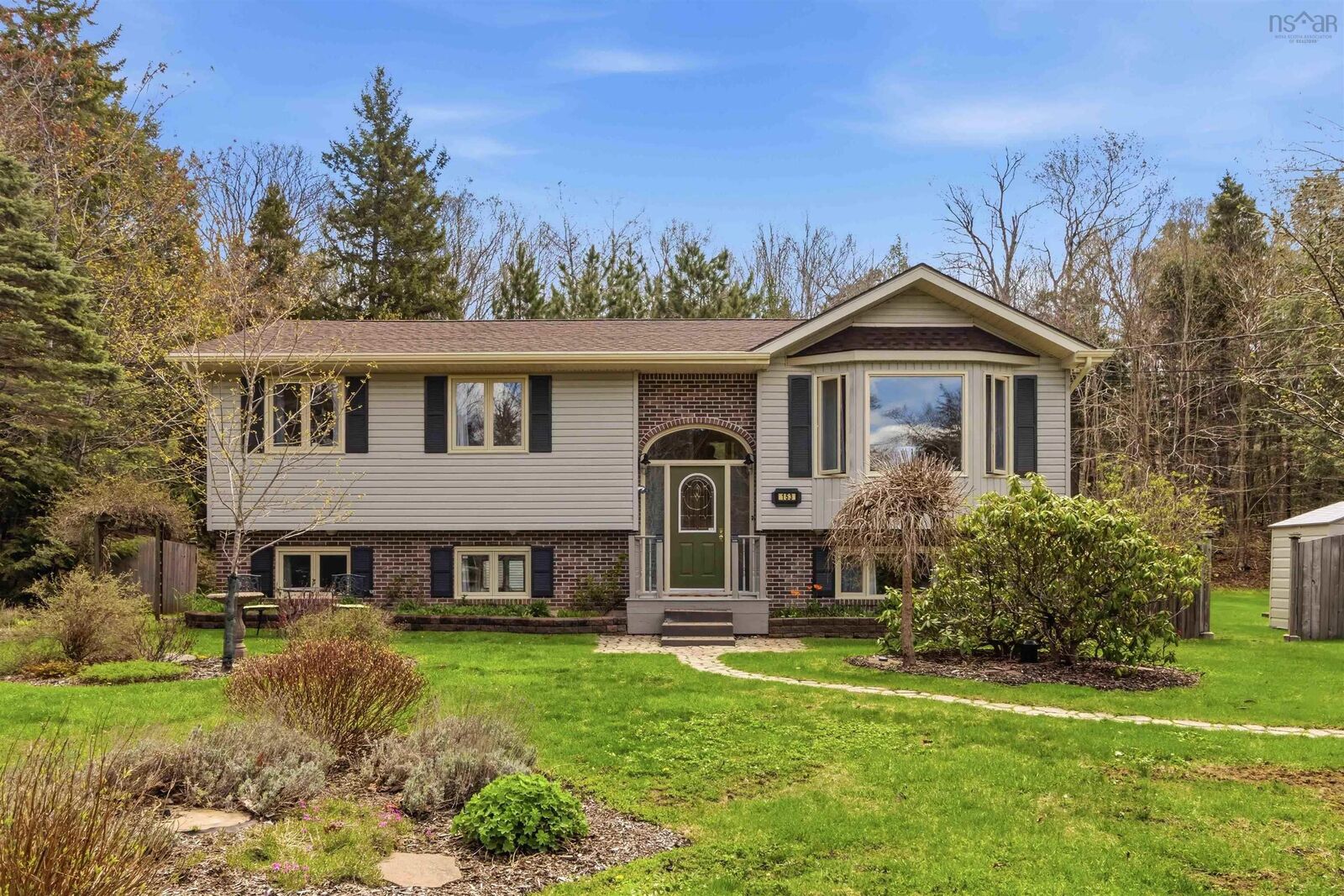 Property Photo: 153 Lakecrest Drive NS B4E 3B1