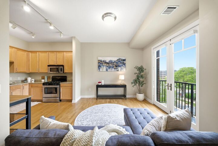 Property Photo:  370 Marshall Avenue 408  MN 55102 
