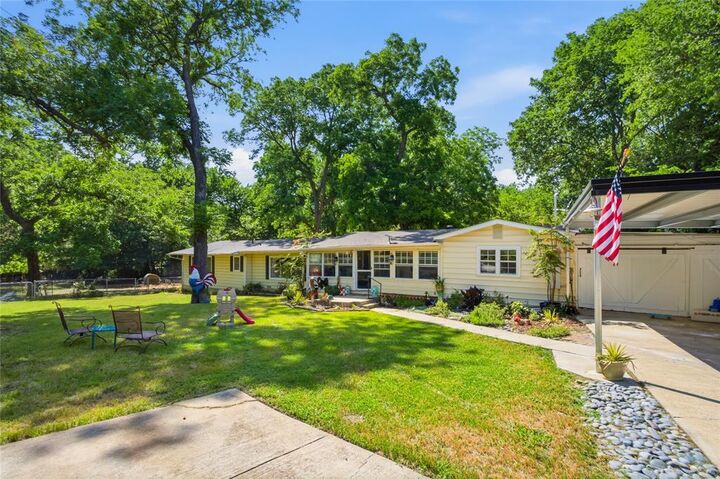 Property Photo: 1641 Ben Davis Drive TX 75040