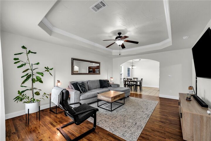 Property Photo:  1203 W Cunningham Avenue  AR 72758 