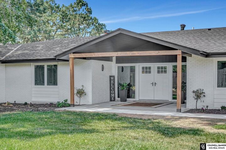 Property Photo:  2505 S 70th Street  NE 68506 