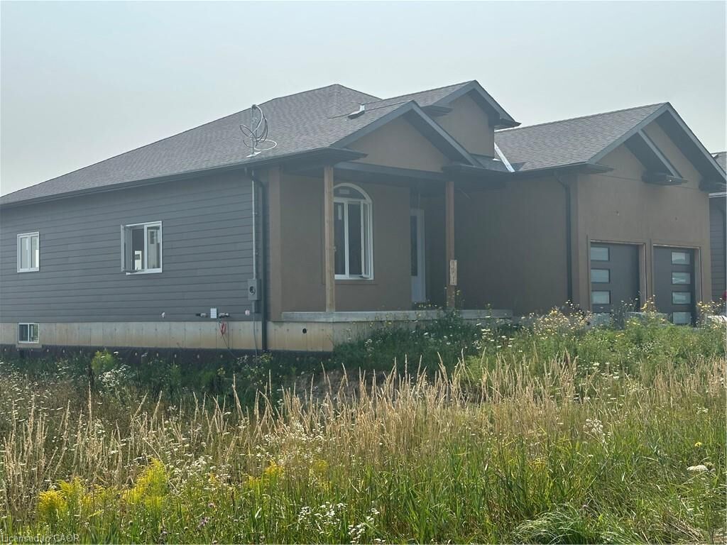 Property Photo:  215 Forler Street  ON N0G 2M0 