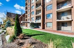 Property Photo:  64 Benton Street 705  ON N2G 4L9 