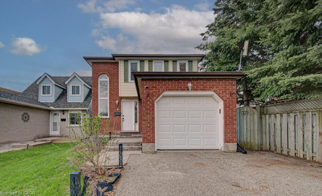 Property Photo:  237B Thistleglen Place  ON N2T 2A6 