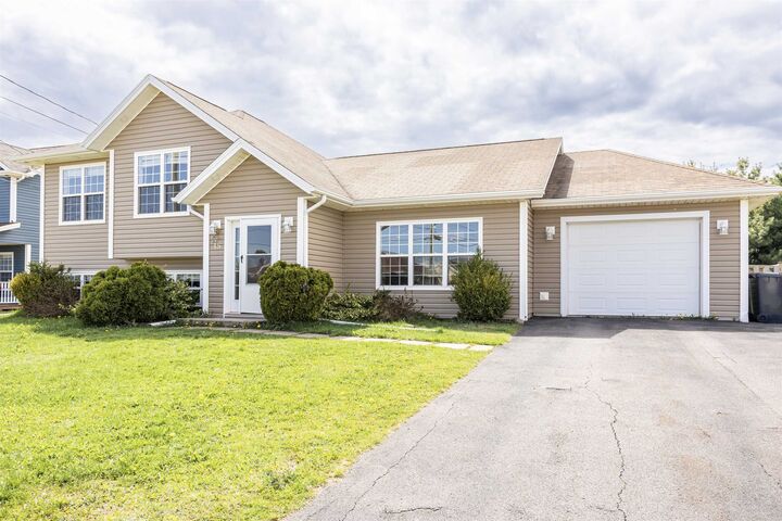 15 Raspberry Avenue — photo 1