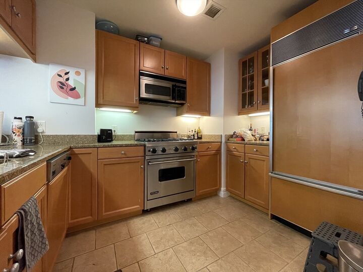 Property Photo:  1 Avery St 12E  MA 02111 