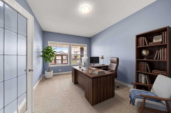 Property Photo:  117 Westmount Road  AB T1S 2J5 