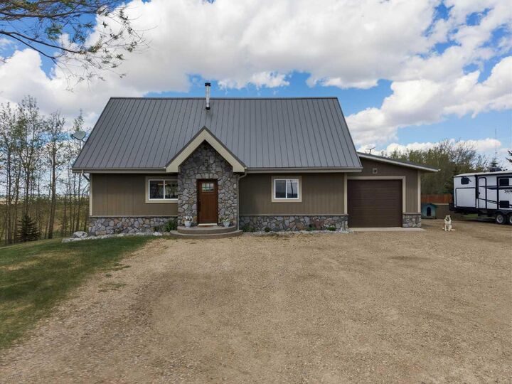 Property Photo:  30-36006 Highway 2 Service Road South  AB T4G 0G6 