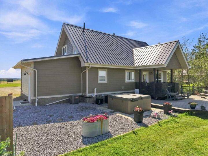 Property Photo:  30-36006 Highway 2 Service Road South  AB T4G 0G6 