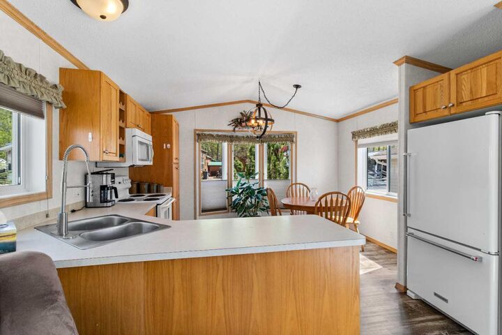 Property Photo: 10046 Township Road 422 46A AB T4R 3R5