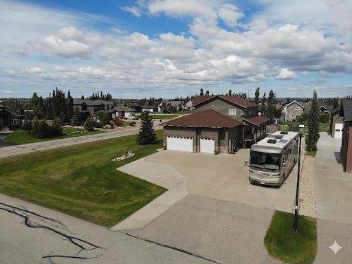 Property Photo:  7726 Saxony Road  AB T8X 0G4 