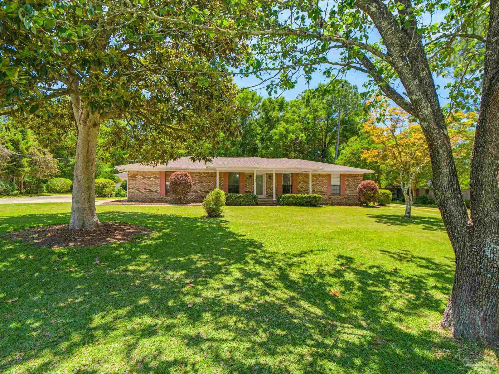 Property Photo:  711 Bison St  FL 32514 