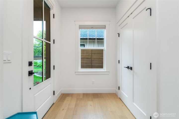 Property Photo: 916 Statesman Street WA 99362
