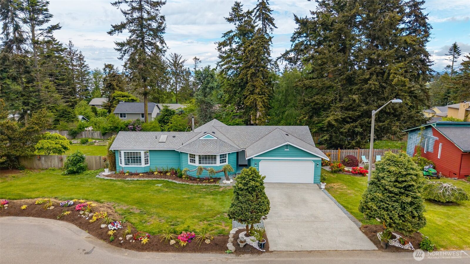 Property Photo:  1974  Fiver Place  WA 98277 