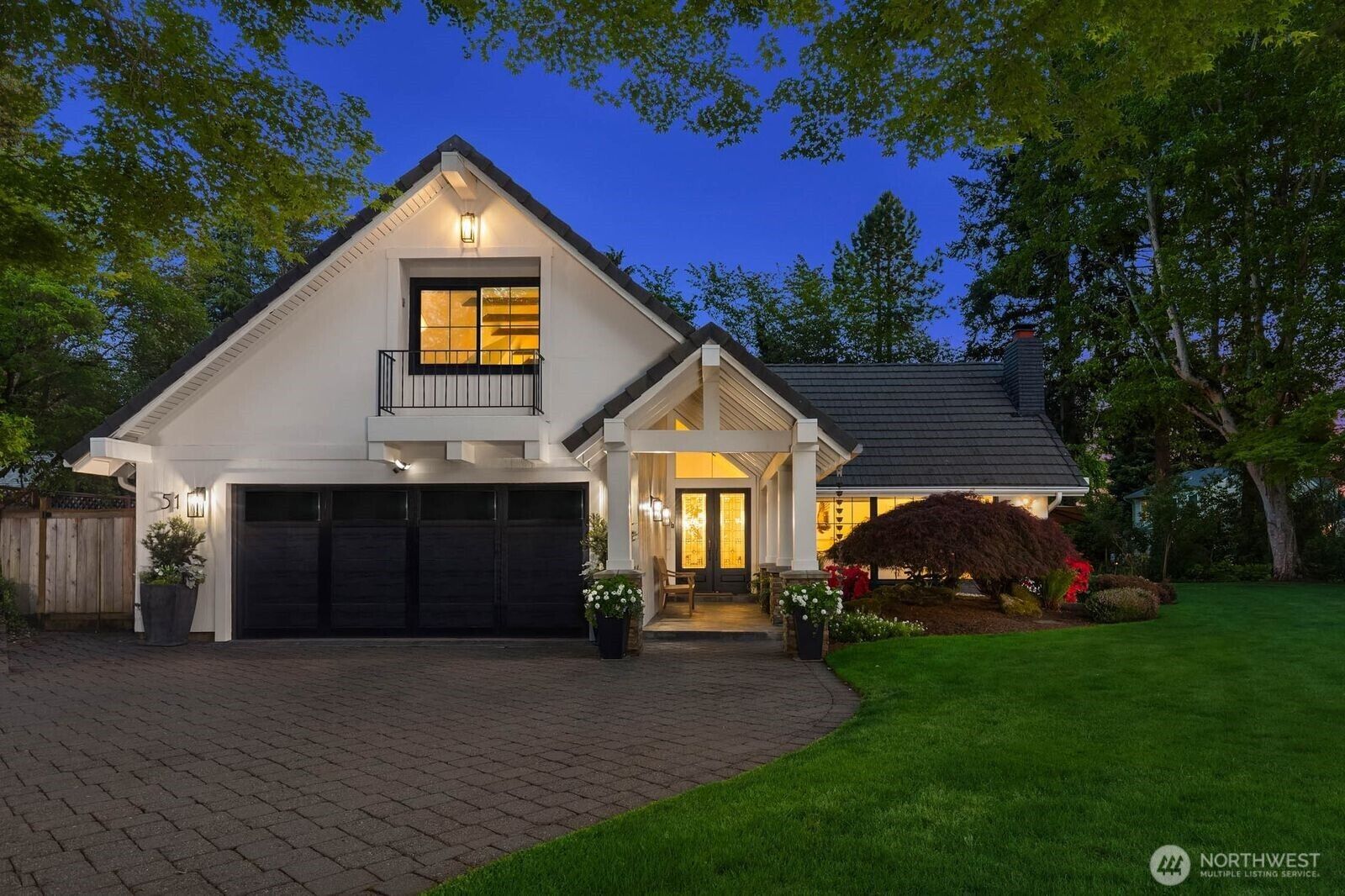 Property Photo:  51  Glacier Key  WA 98006 