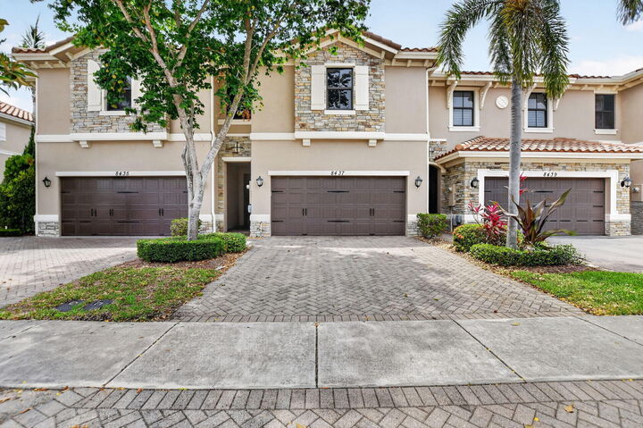 Property Photo:  8437 Lakeview Trail  FL 33076 