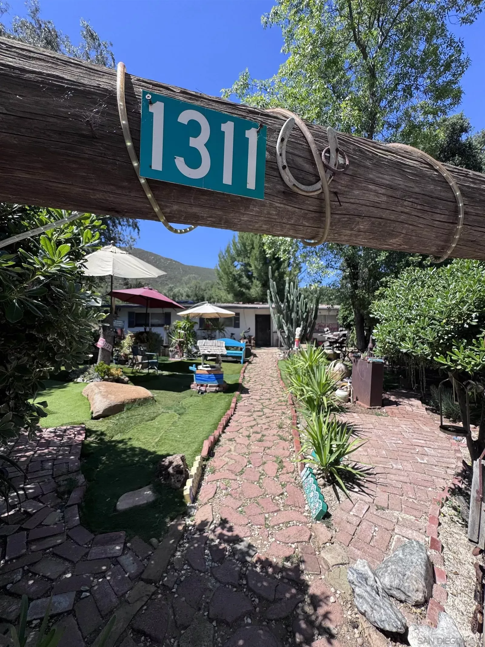 Property Photo:  1311 Sunny Acres  CA 91901 