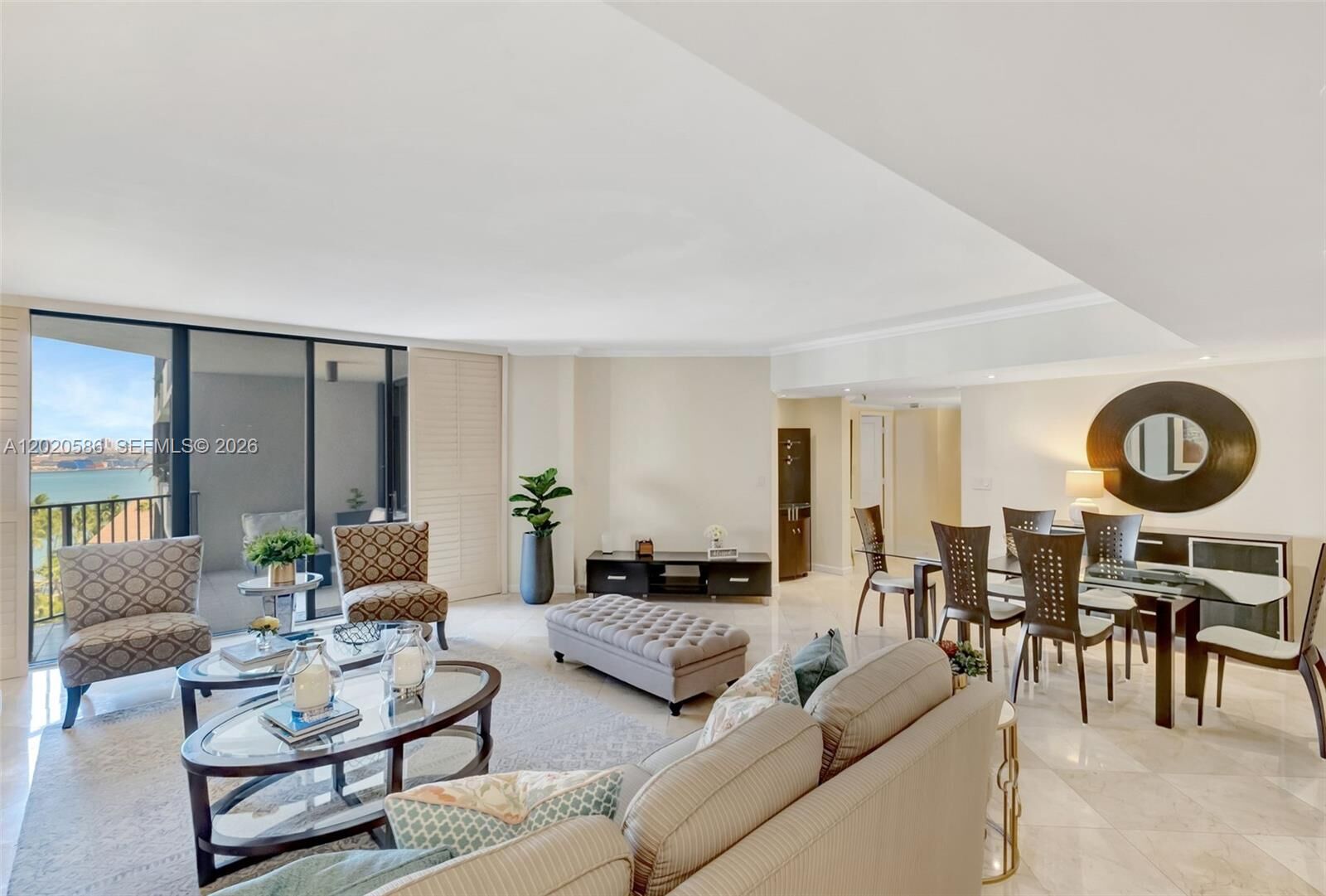 Property Photo:  520 Brickell Key Dr A914  FL 33131 