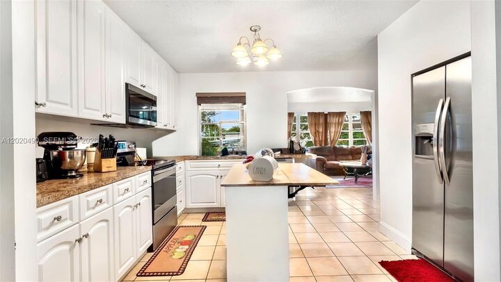 Property Photo:  500 NW 96th Ter  FL 33024 