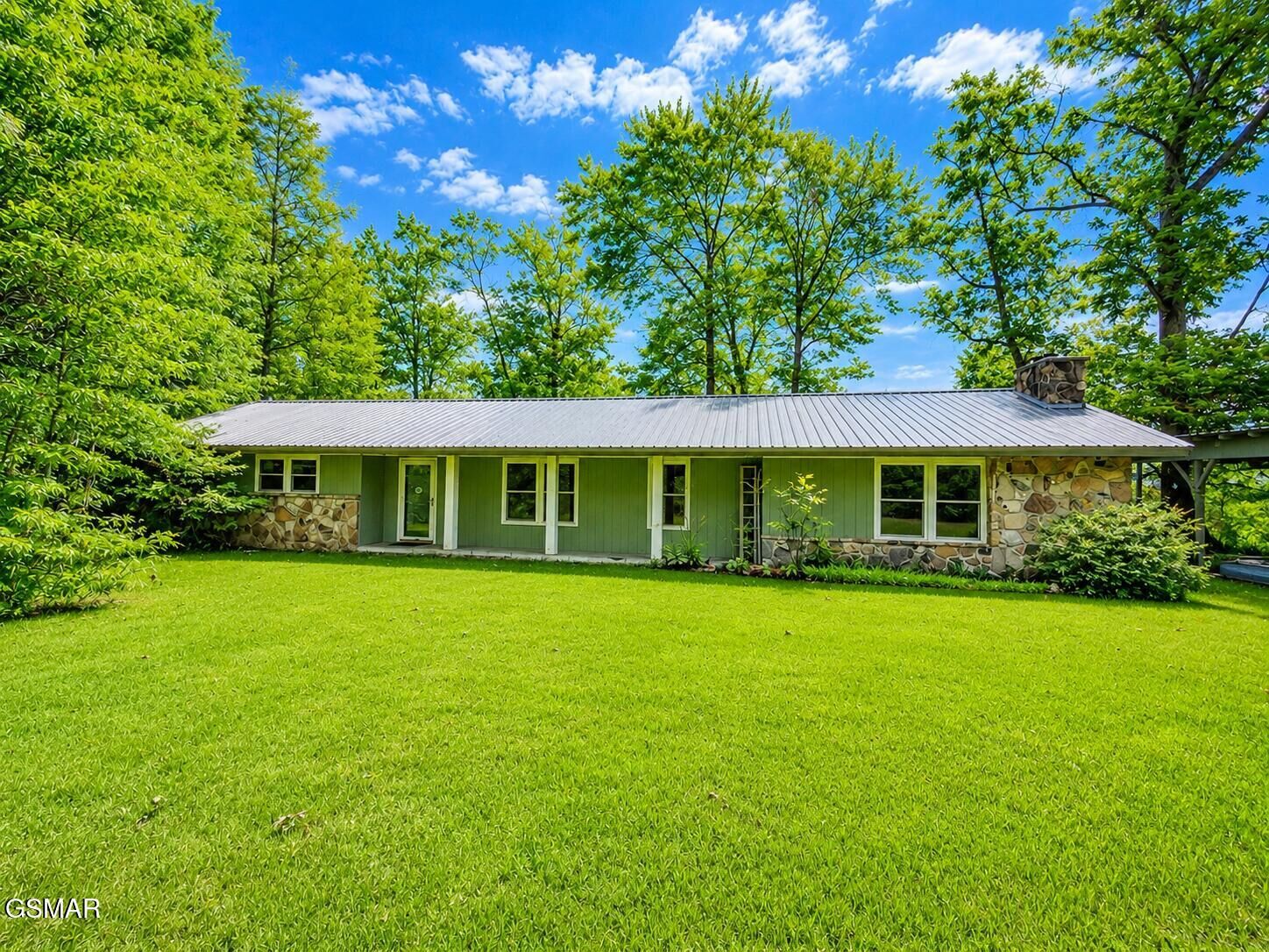 Property Photo:  505 Crest Road  TN 37738 