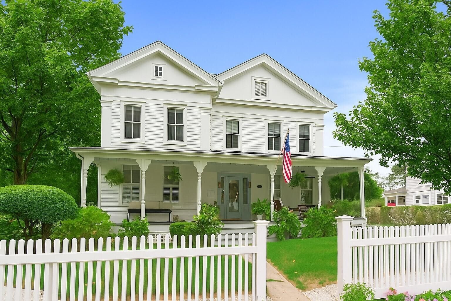 Property Photo:  215 Old Post Road  CT 06824 
