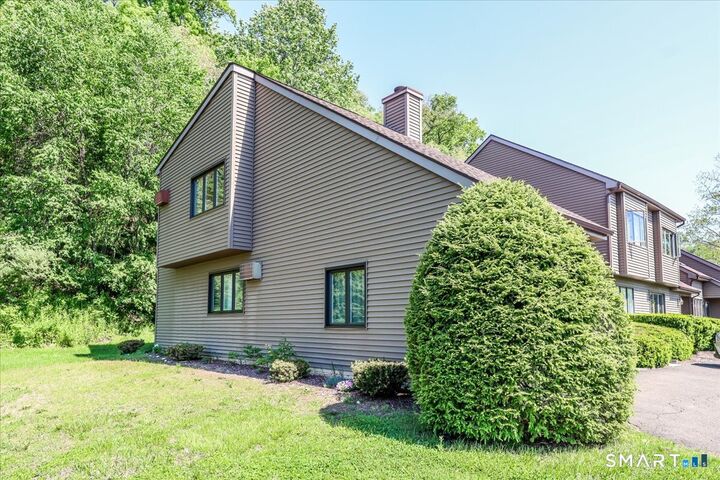 Property Photo: 29 Twin Oaks 29 CT 06776