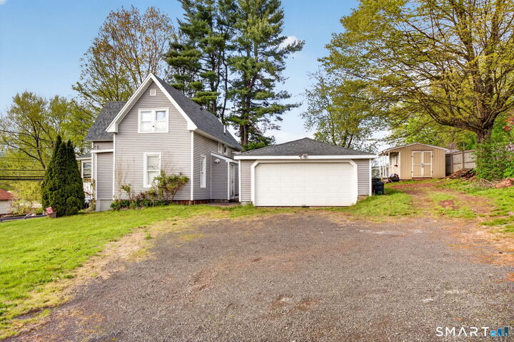 Property Photo: 670 Hanover Road CT 06451