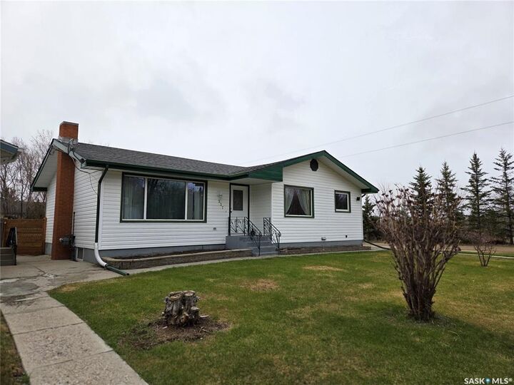 Property Photo: 237 3rd Street NW SK S0A 4J0