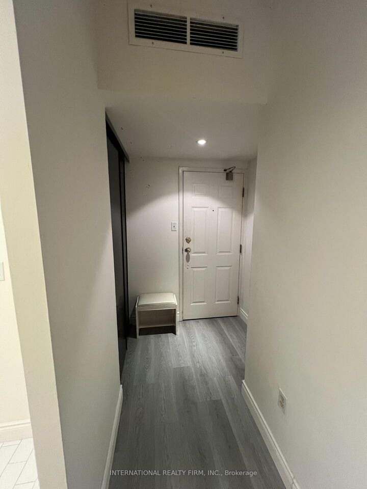 Property Photo: 65 Scadding Avenue Ph5 ON M5A 4L1