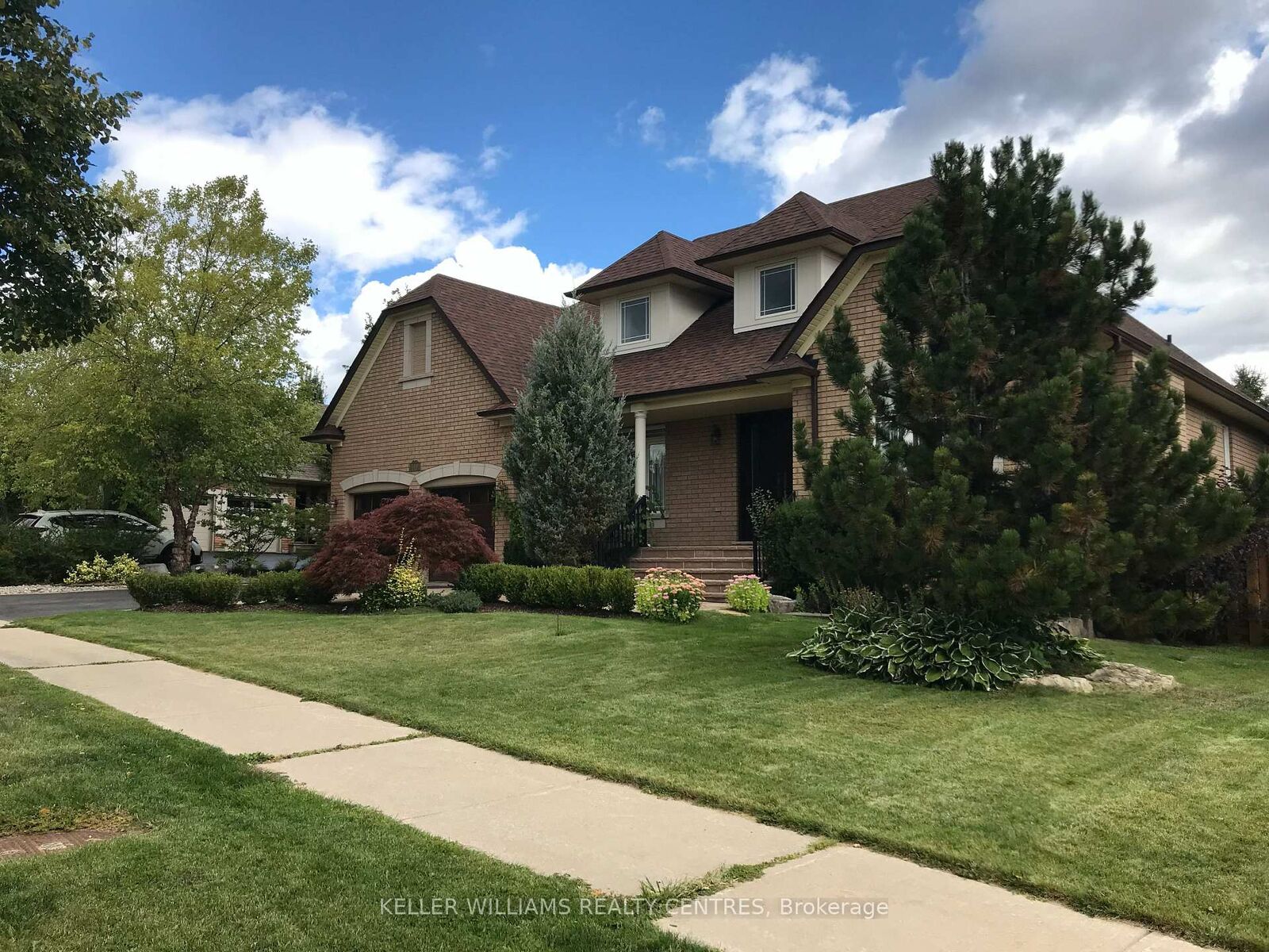 Property Photo: 148 Hunterwood Chase ON L6A 4A8