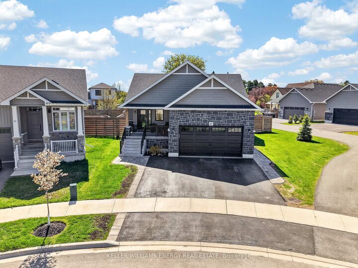 Property Photo: 67 Farrington Crescent ON K0K 2T0
