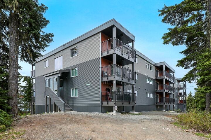 695 Castle Crag Cres 303 — photo 1