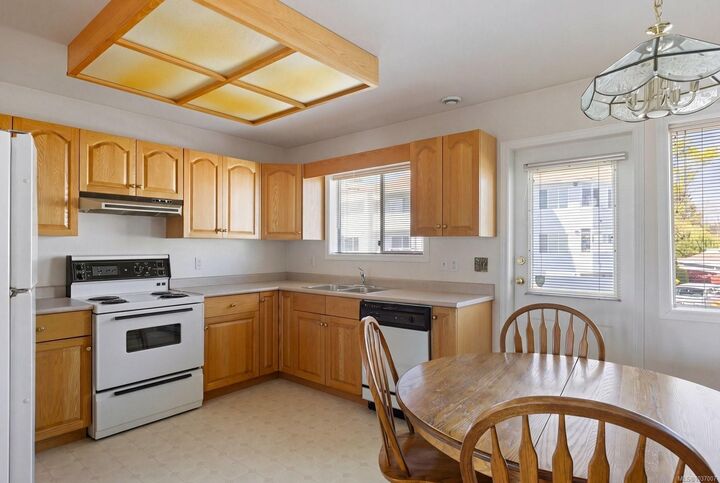 Property Photo:  3916 Stamboul St  BC V8P 4L2 