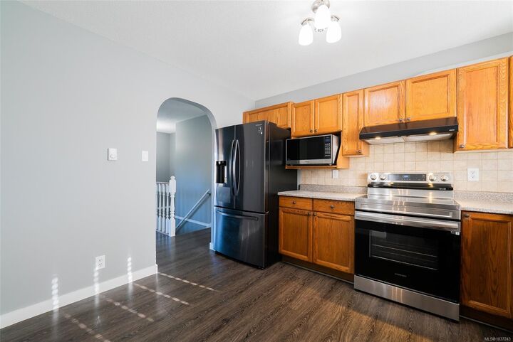Property Photo:  2319 Rosstown Rd  BC V9T 3R4 
