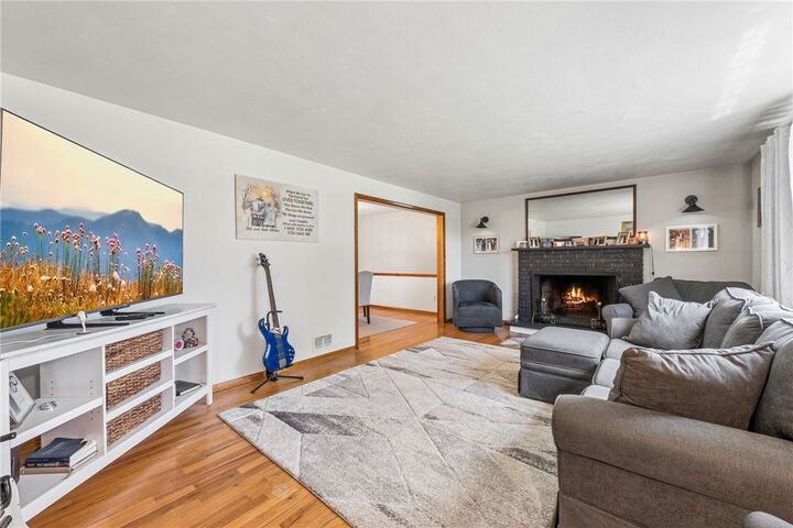Property Photo: 1247 Old Leechburg Rd PA 15239