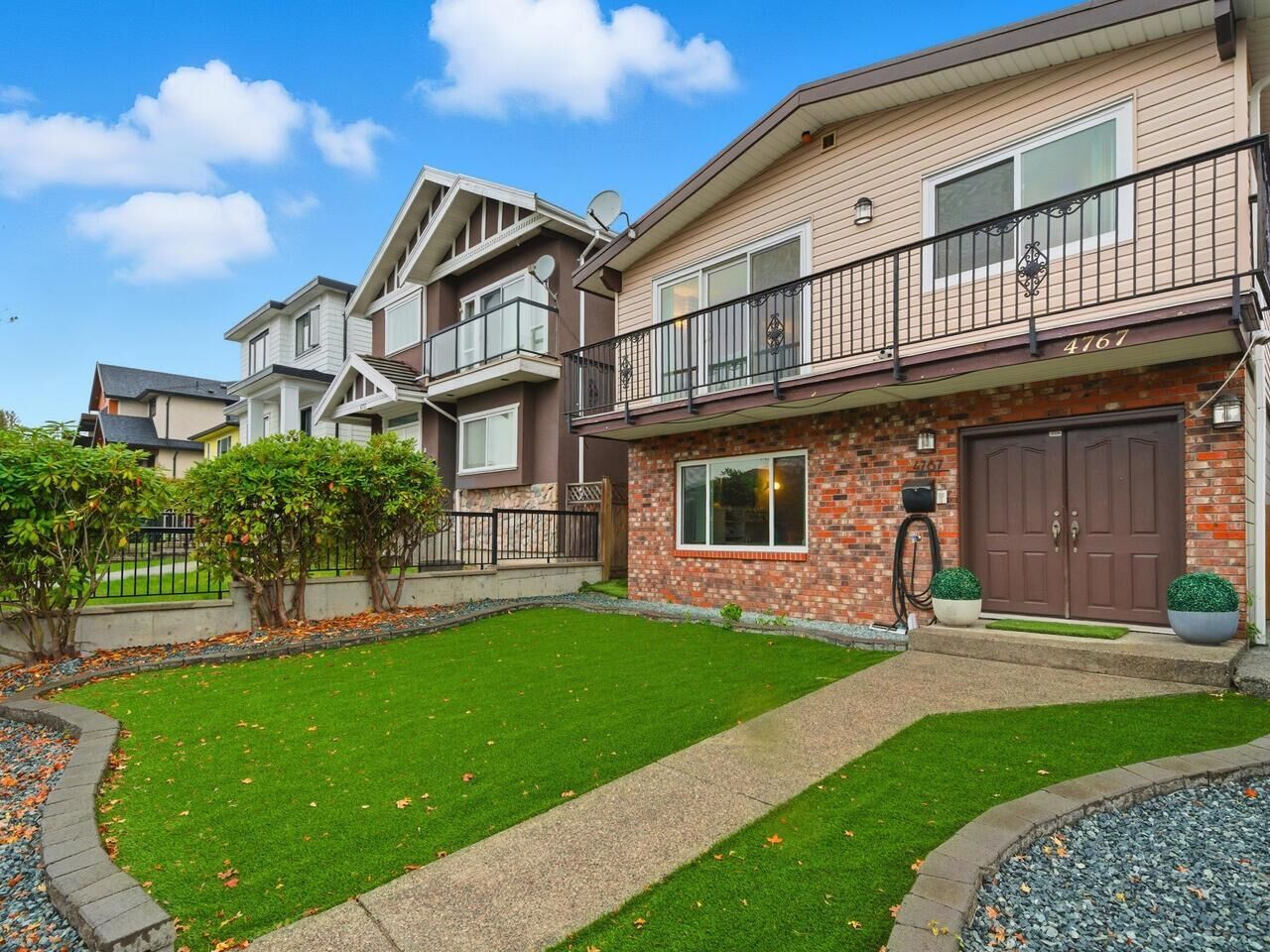 Property Photo:  4767 Union Street  BC V5C 2Y5 