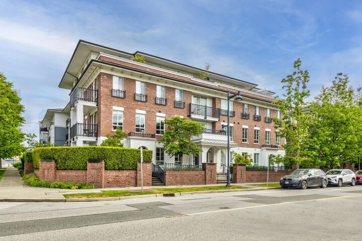 545 Foster Avenue 309 — photo 1