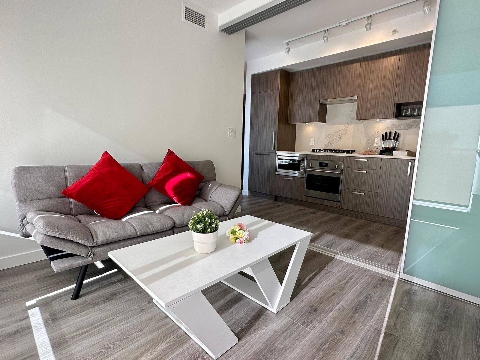 Property Photo:  13350 Central Avenue 1701  BC V3T 0S1 
