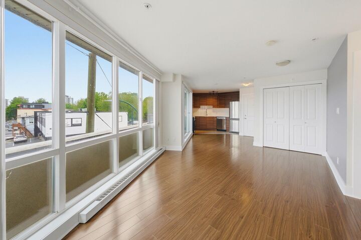 Property Photo:  4338 Commercial Street 201  BC V5N 4G6 