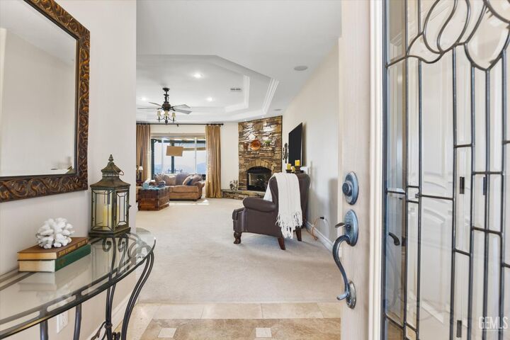 Property Photo:  27021 Barkes Way  CA 93561 