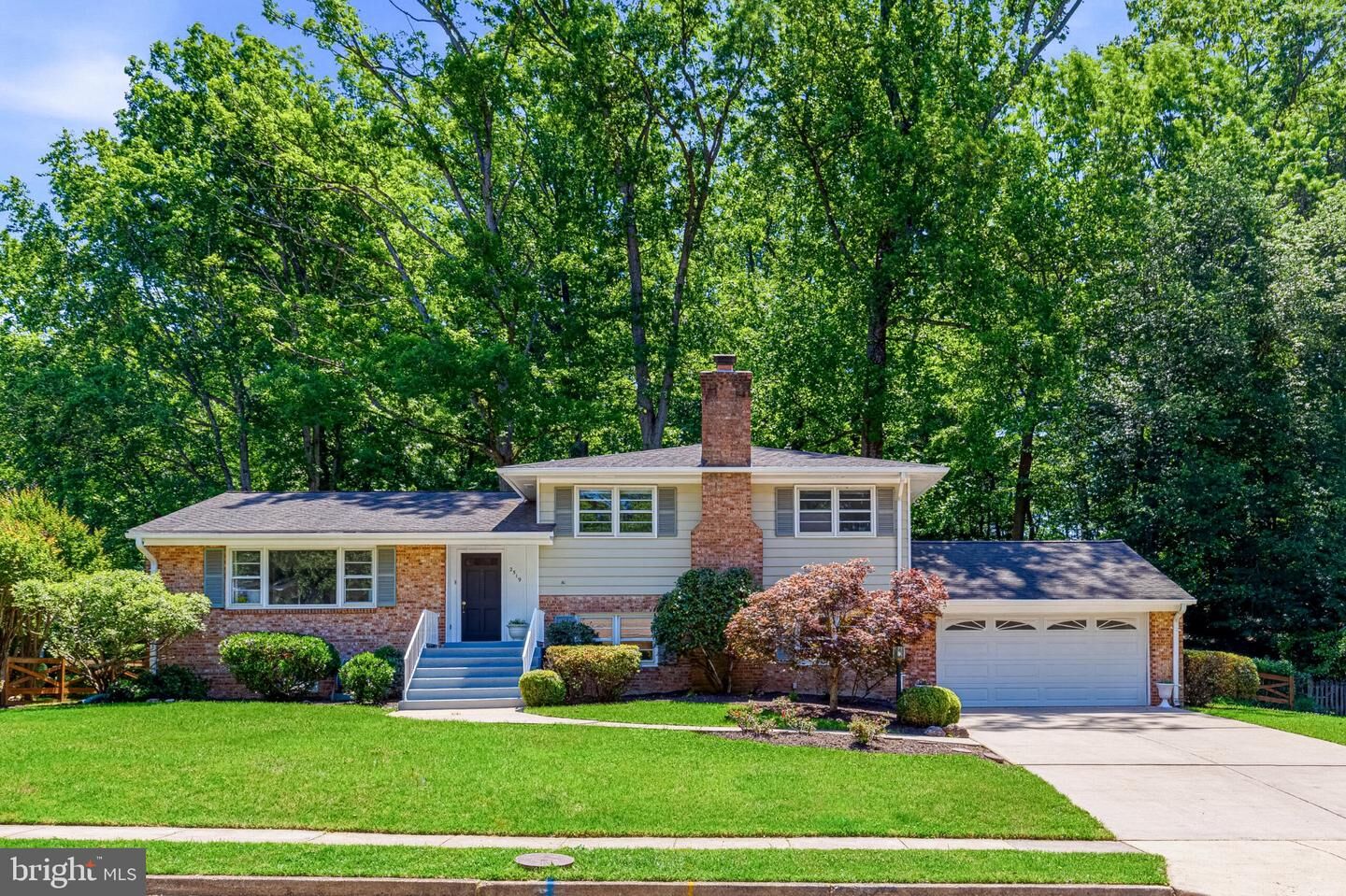 Property Photo:  2519 E Meredith Drive  VA 22181 