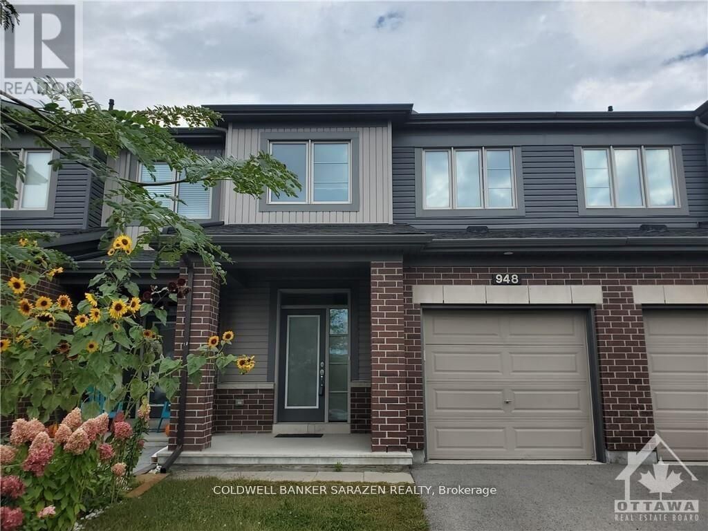 Property Photo: 948 Kilbirnie Drive ON K2J 6G2