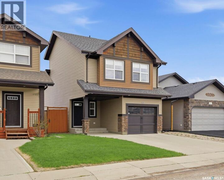Property Photo:  451 Henick Crescent  SK S7R 0J4 
