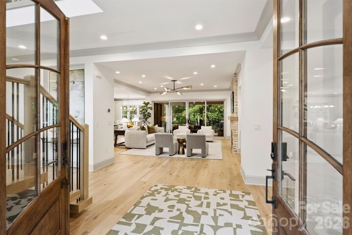 Property Photo:  1525 Lynway Drive  NC 28203 