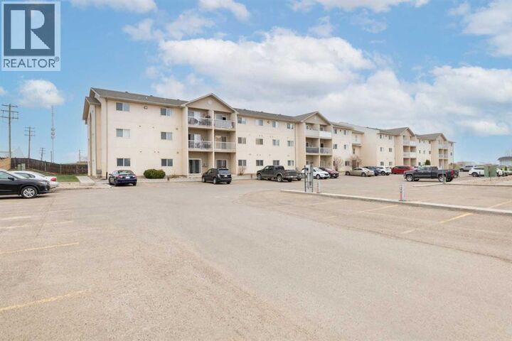 Property Photo:  6608 42 Street  AB T9V 3L1 