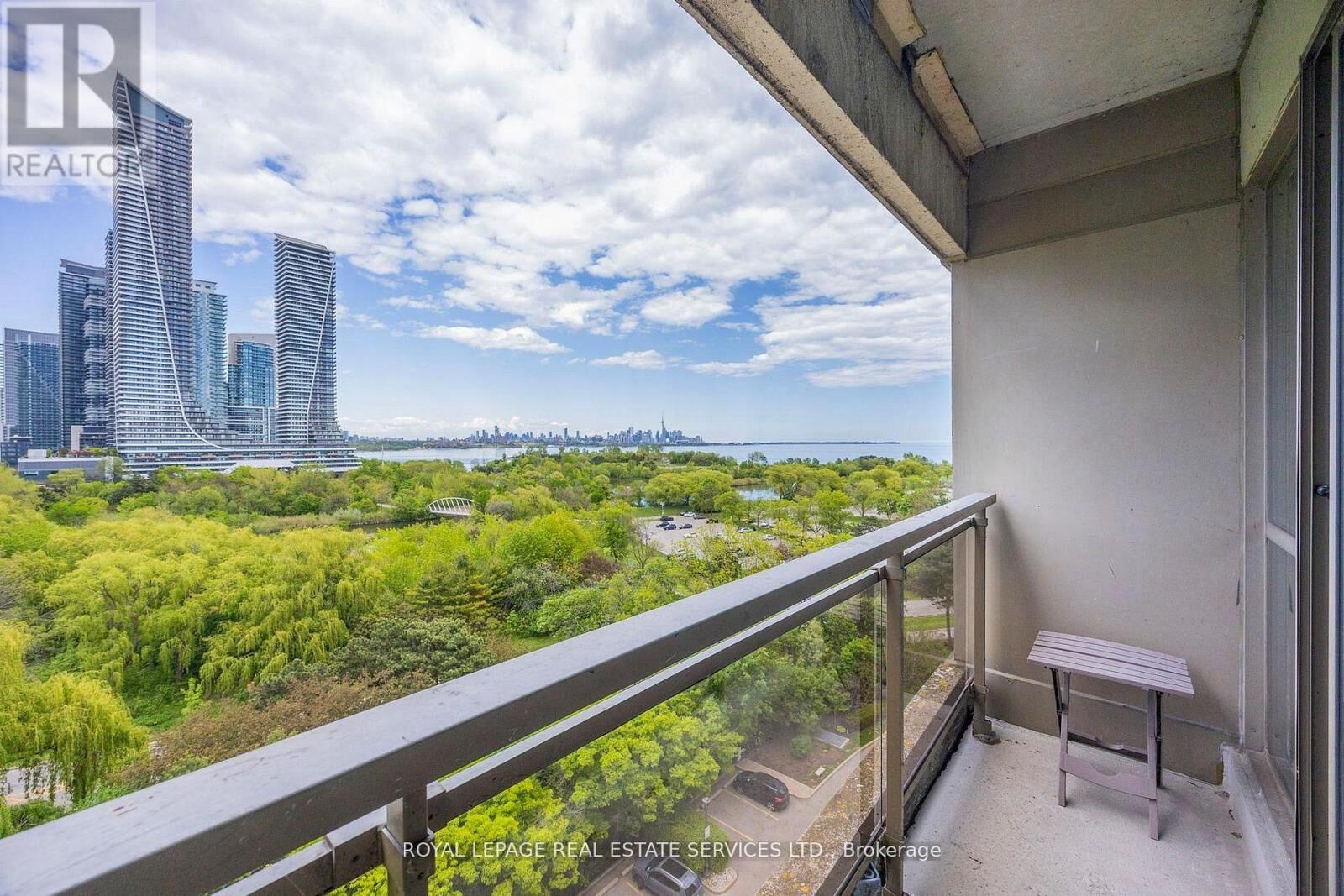 Property Photo:  2261 Lake Shore Boulevard West 1010  ON M8V 3X1 