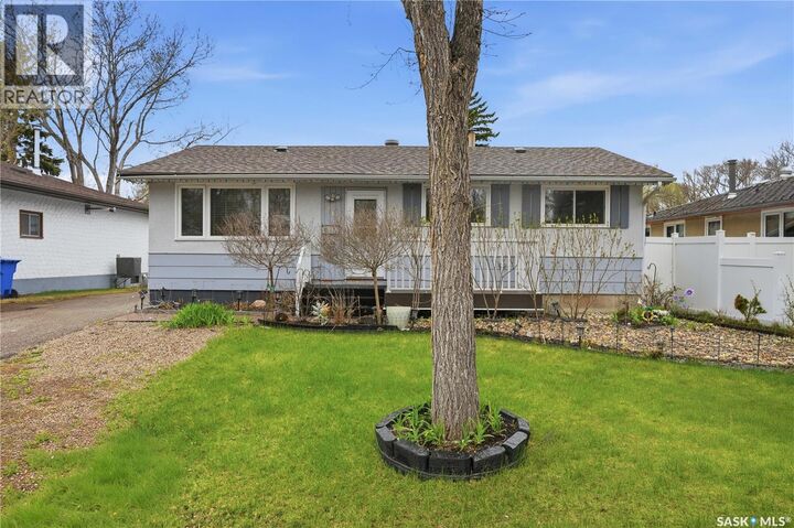Property Photo:  219 Nagel Crescent  SK S4N 4N4 
